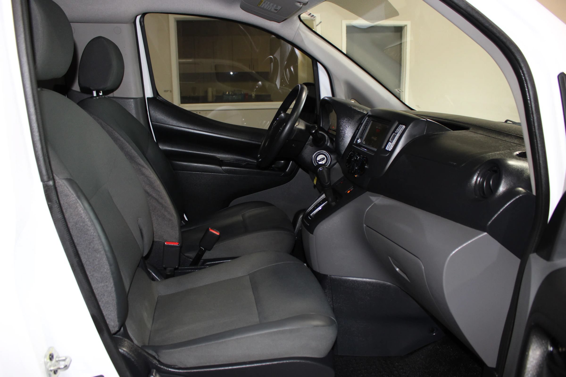 Used 2021 Nissan NV200 S FWD image 17