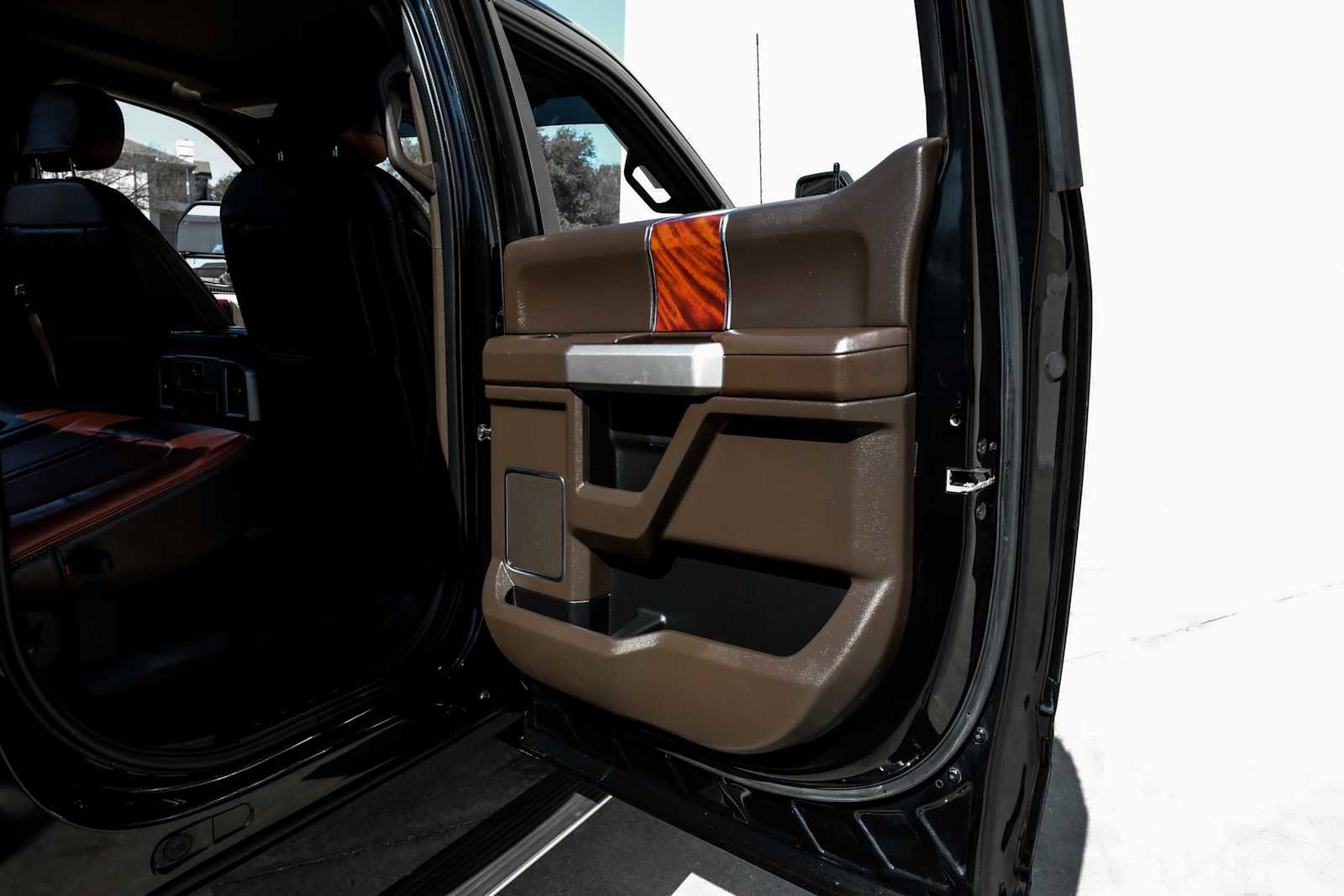 Used 2022 Ford F450 King Ranch w/ King Ranch Ultimate Package image 45