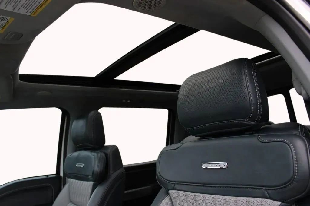 Used 2021 Ford F150 Limited image 34