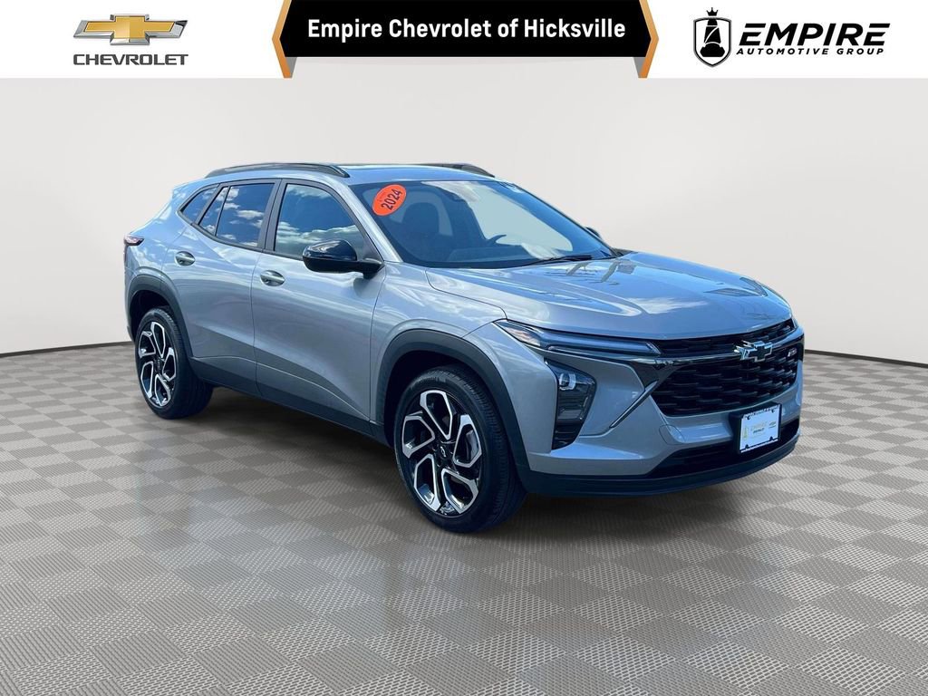 Used 2024 Chevrolet Trax RS w/ Sunroof Package FWD image 1