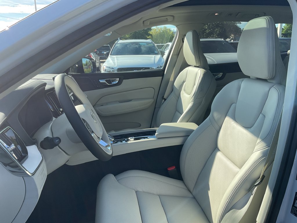New 2027 Volvo XC60 T8 Ultra AWD/4WD image 12