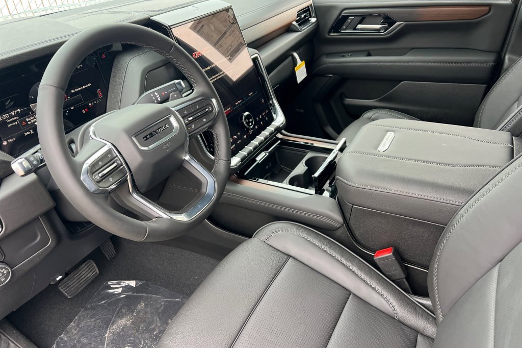 New 2026 GMC Yukon XL Denali image 7