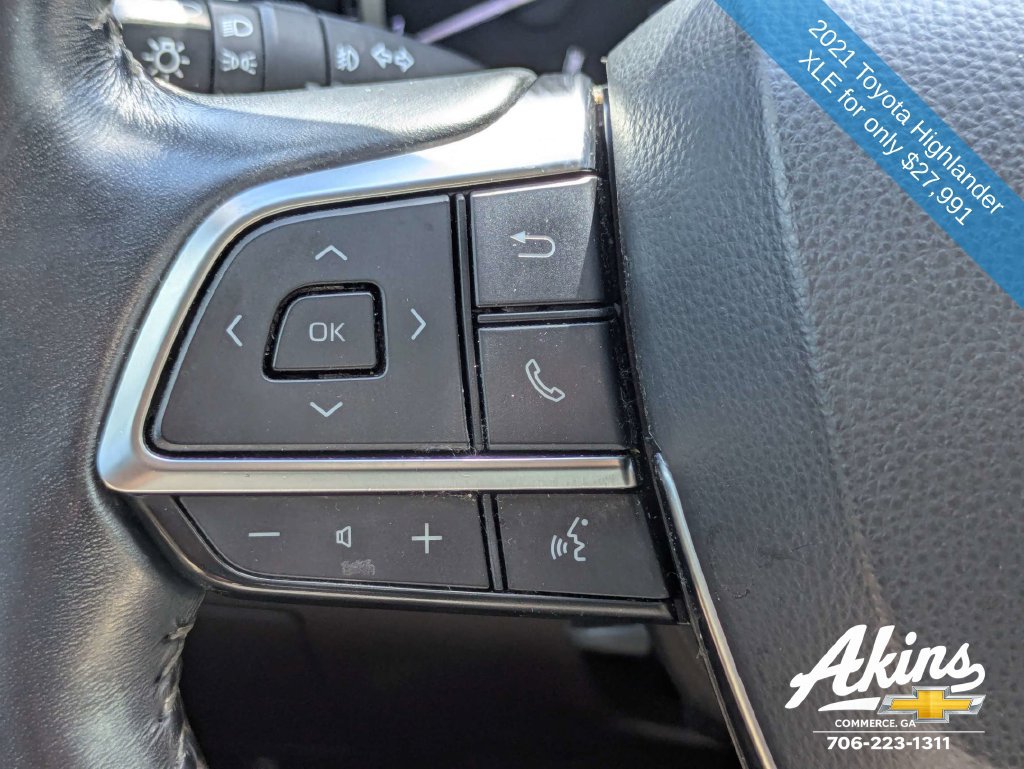 Used 2021 Toyota Highlander XLE FWD image 25