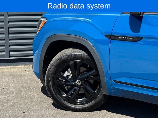 Used 2025 Volkswagen Atlas Cross Sport SEL R-Line AWD/4WD image 14