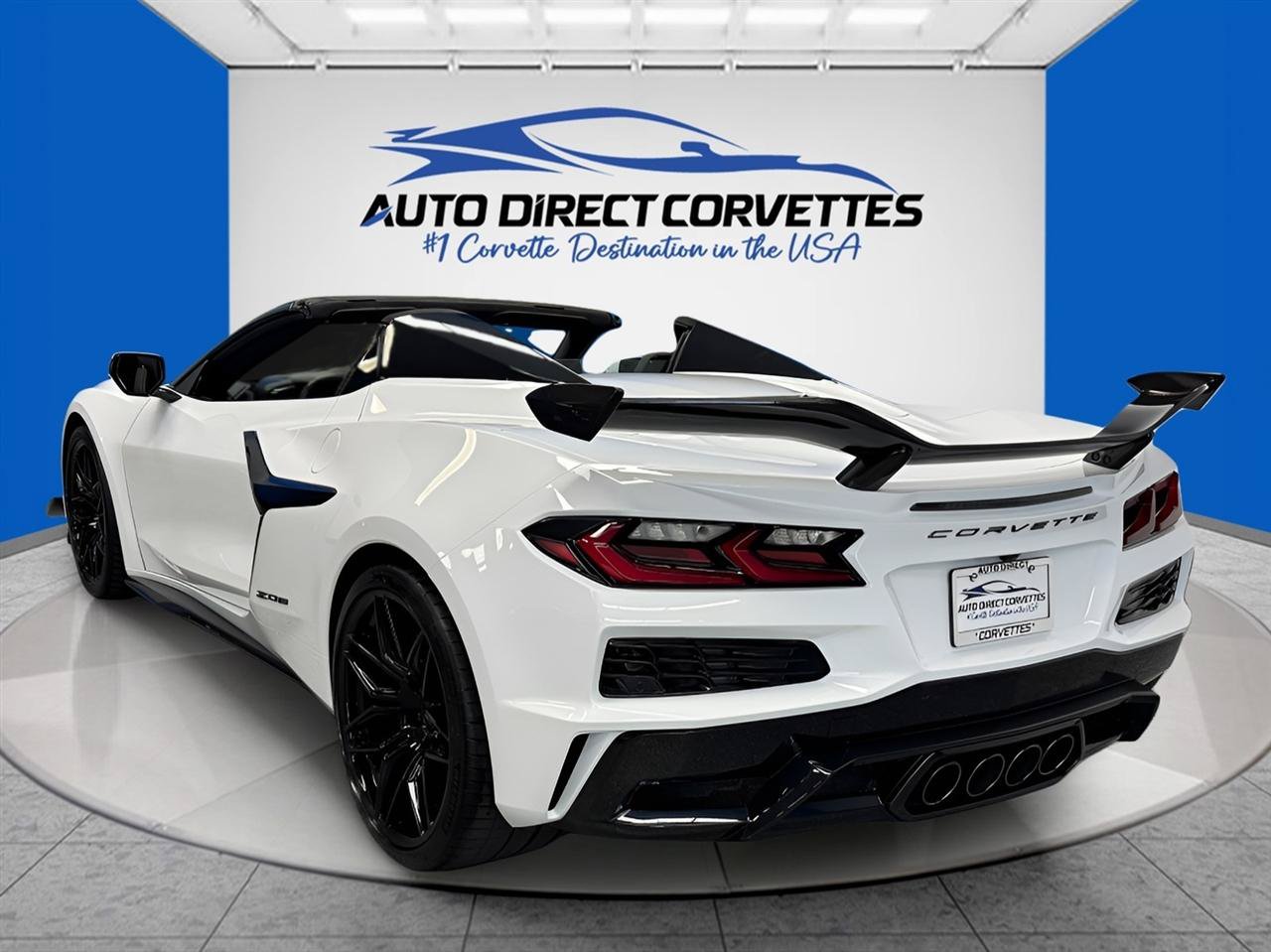 Used 2024 Chevrolet Corvette Z06 w/ Z07 Performance Package RWD image 8