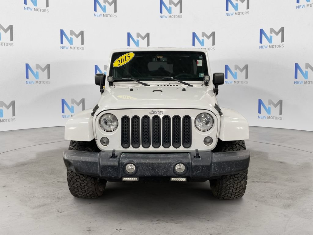 Used 2015 Jeep Wrangler Unlimited Sahara w/ Connectivity Group AWD/4WD image 8