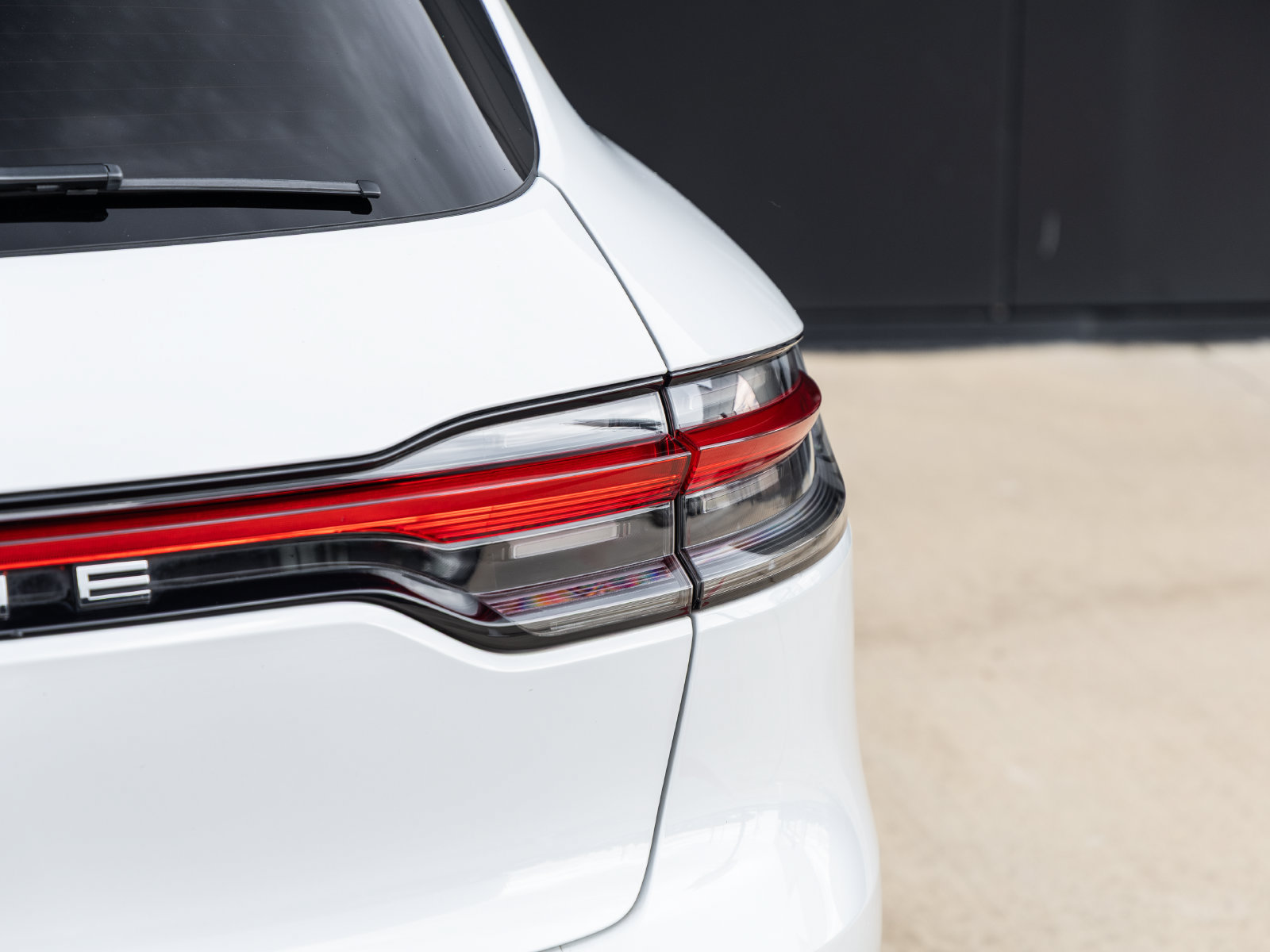 Certified 2022 Porsche Macan S AWD/4WD image 14