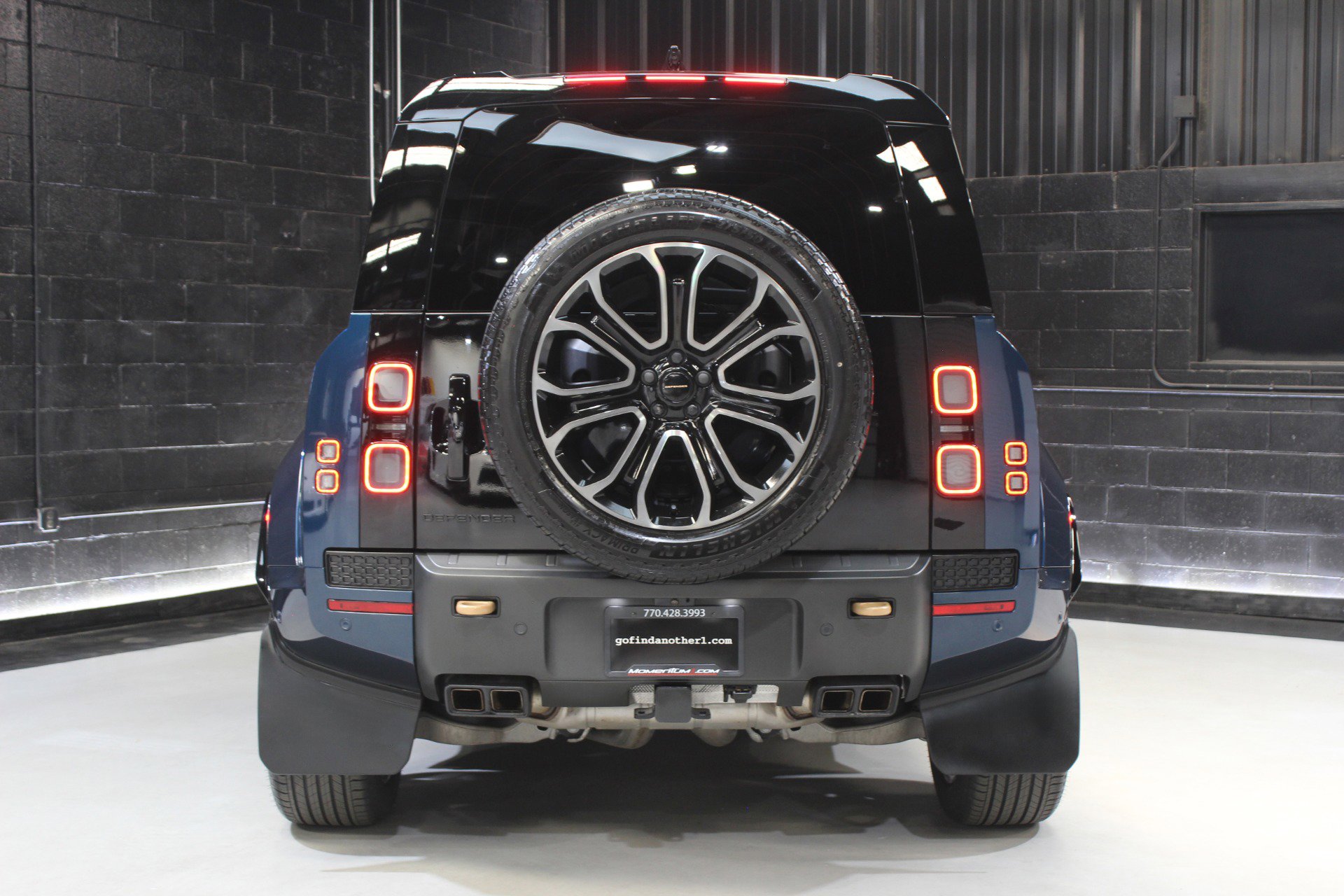 Used 2026 Land Rover Defender 110 image 14