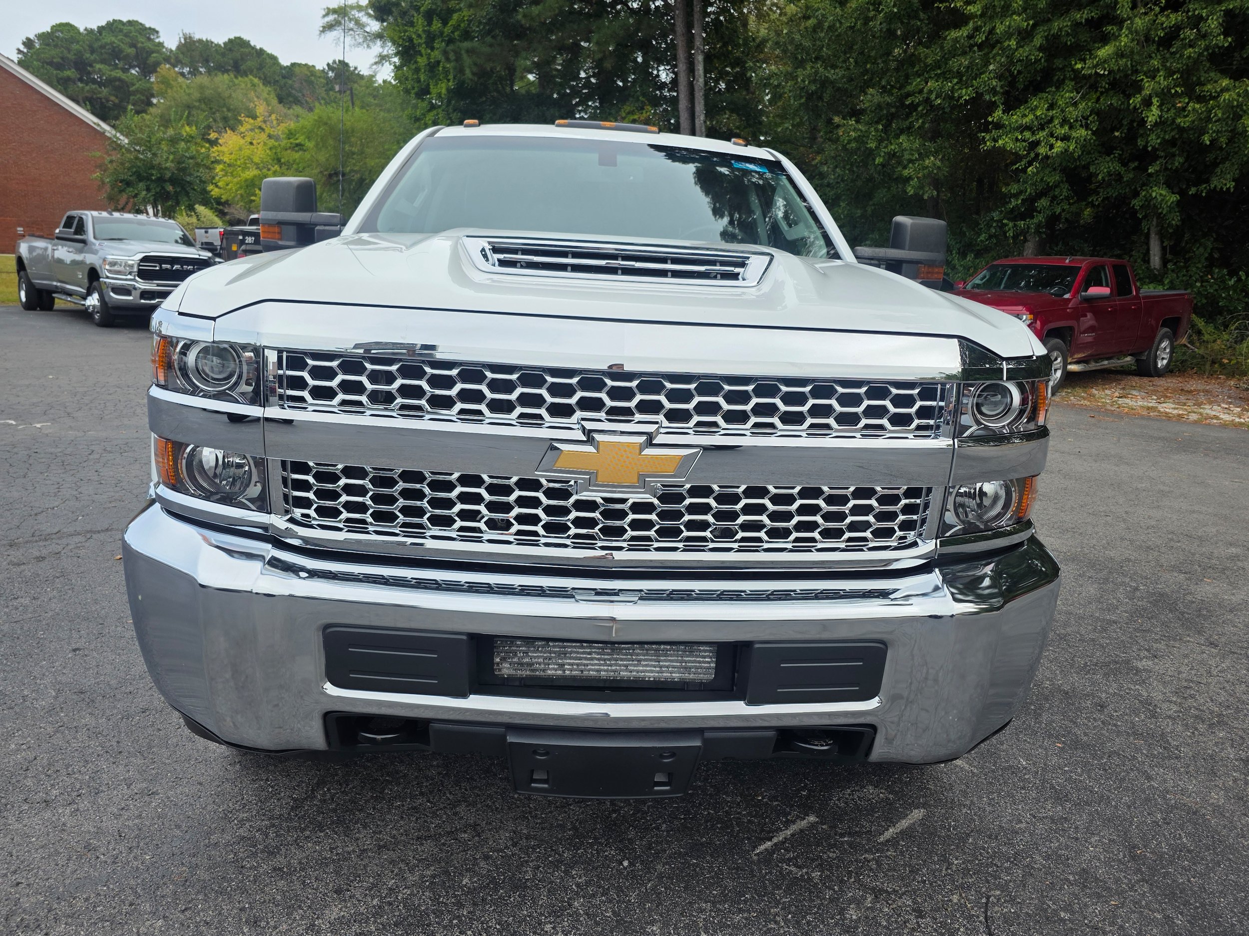 Used 2019 Chevrolet Silverado 3500 W/T AWD/4WD image 2