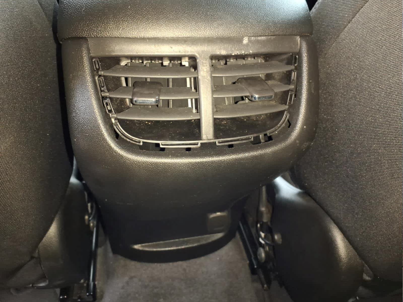 Used 2023 Chevrolet Malibu LT FWD image 13