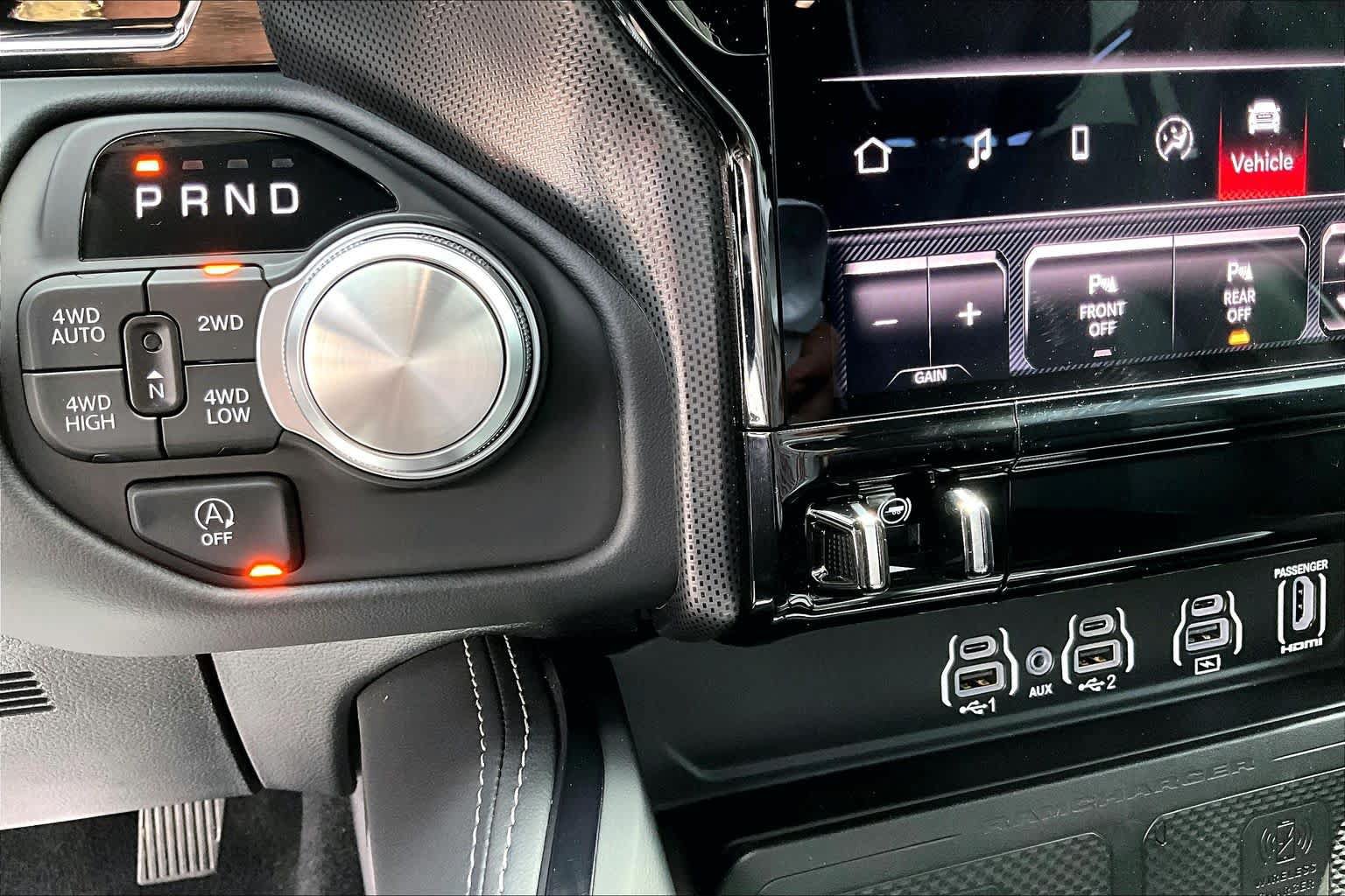Used 2025 RAM 1500 Limited AWD/4WD image 35