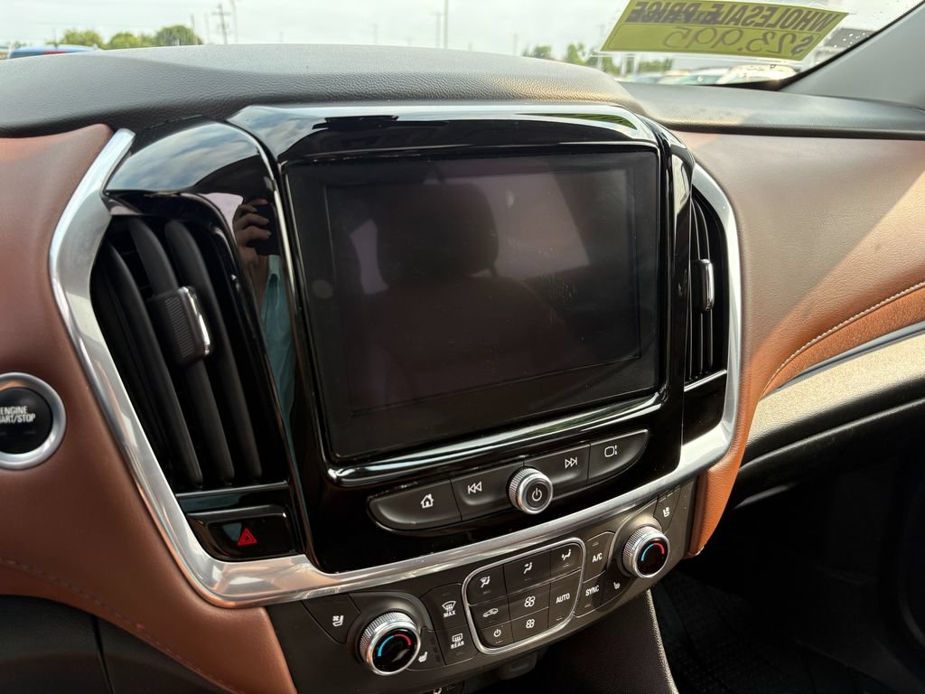 Used 2019 Chevrolet Traverse High Country w/ LPO, 'HIT The Road' Package AWD/4WD image 18