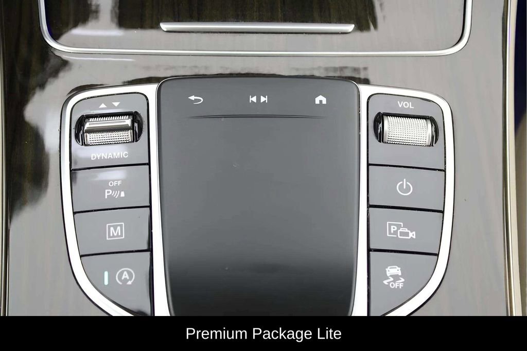 Used 2022 Mercedes-Benz GLC 300 w/ Premium Package Lite image 10