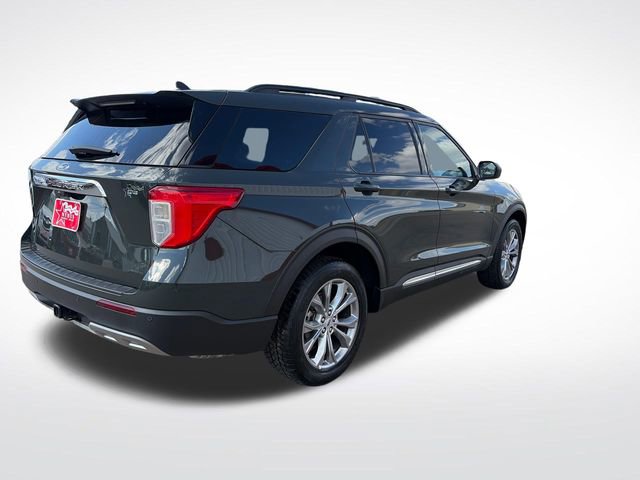Used 2023 Ford Explorer XLT w/ Equipment Group 202A AWD/4WD image 10