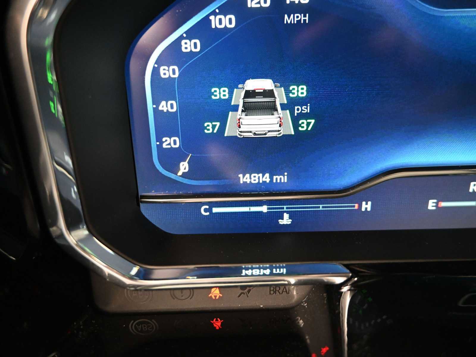 Used 2024 Chevrolet Silverado 1500 LT AWD/4WD image 14