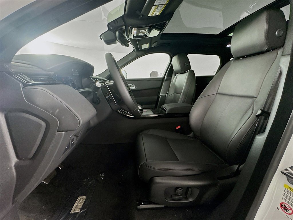 New 2026 Land Rover Range Rover Velar Dynamic SE image 19