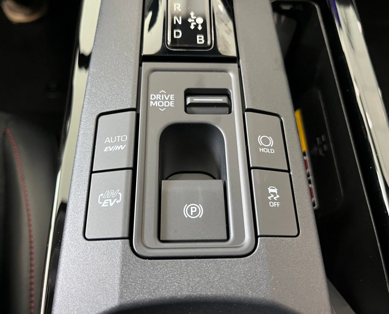 New 2026 Toyota Prius Plug-In Hybrid FWD image 27
