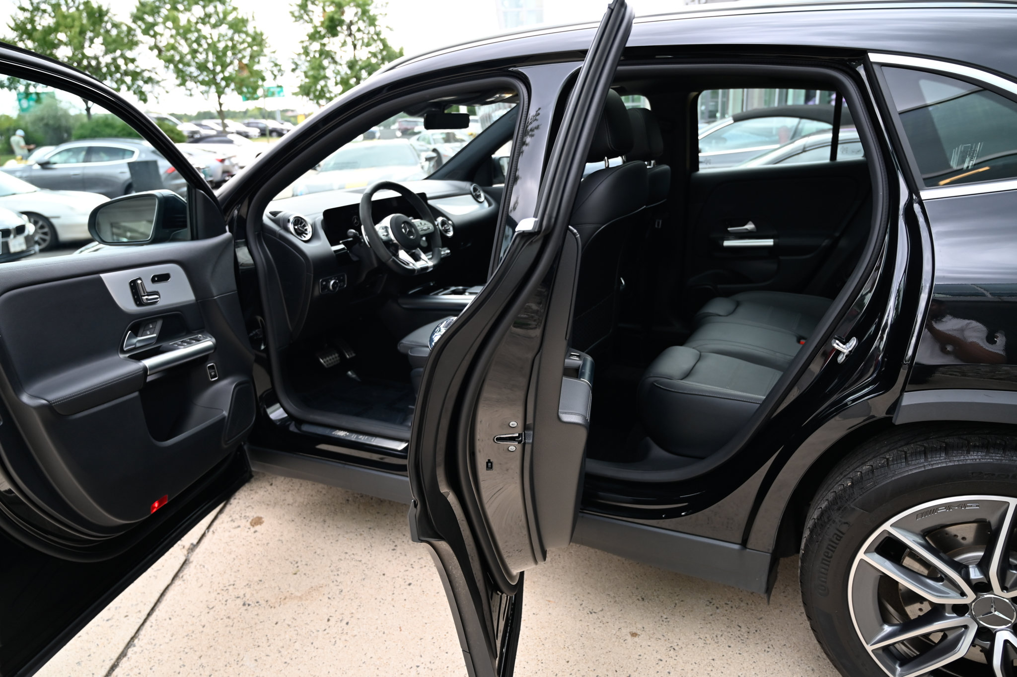 Used 2023 Mercedes-Benz GLA 35 AMG 4MATIC image 36