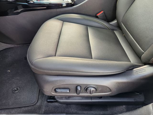 Used 2025 Chevrolet Trax ACTIV w/ Sunroof Package FWD image 26