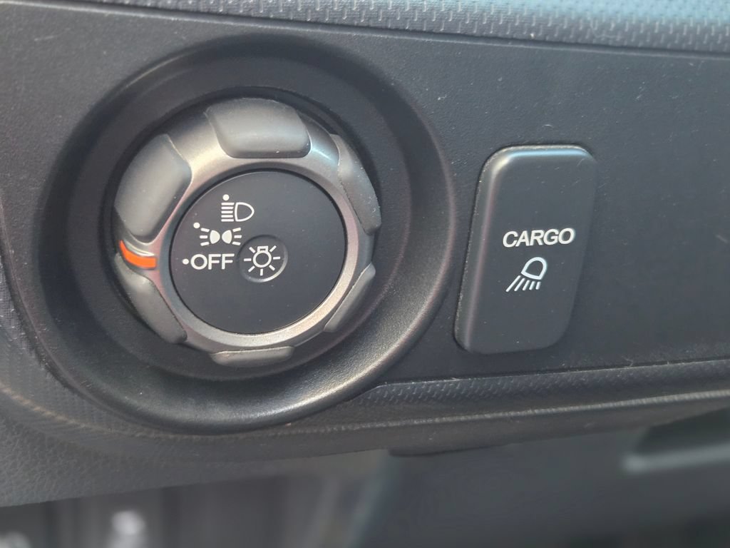 Used 2014 Honda Ridgeline SE image 28