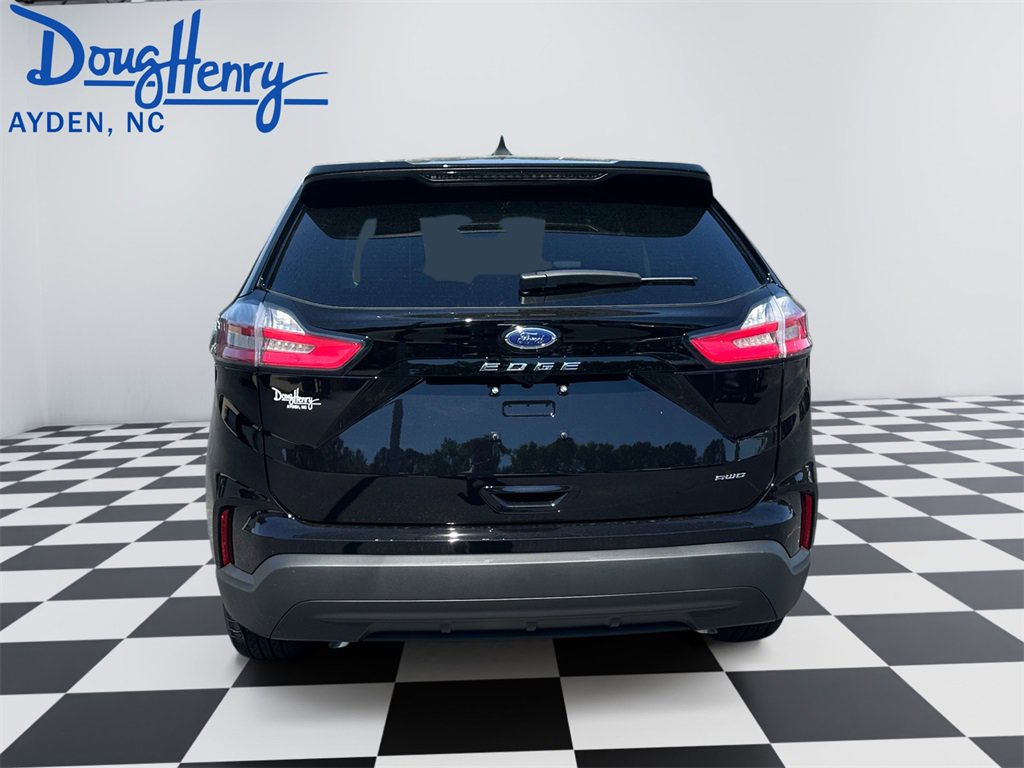 Used 2024 Ford Edge SE image 4