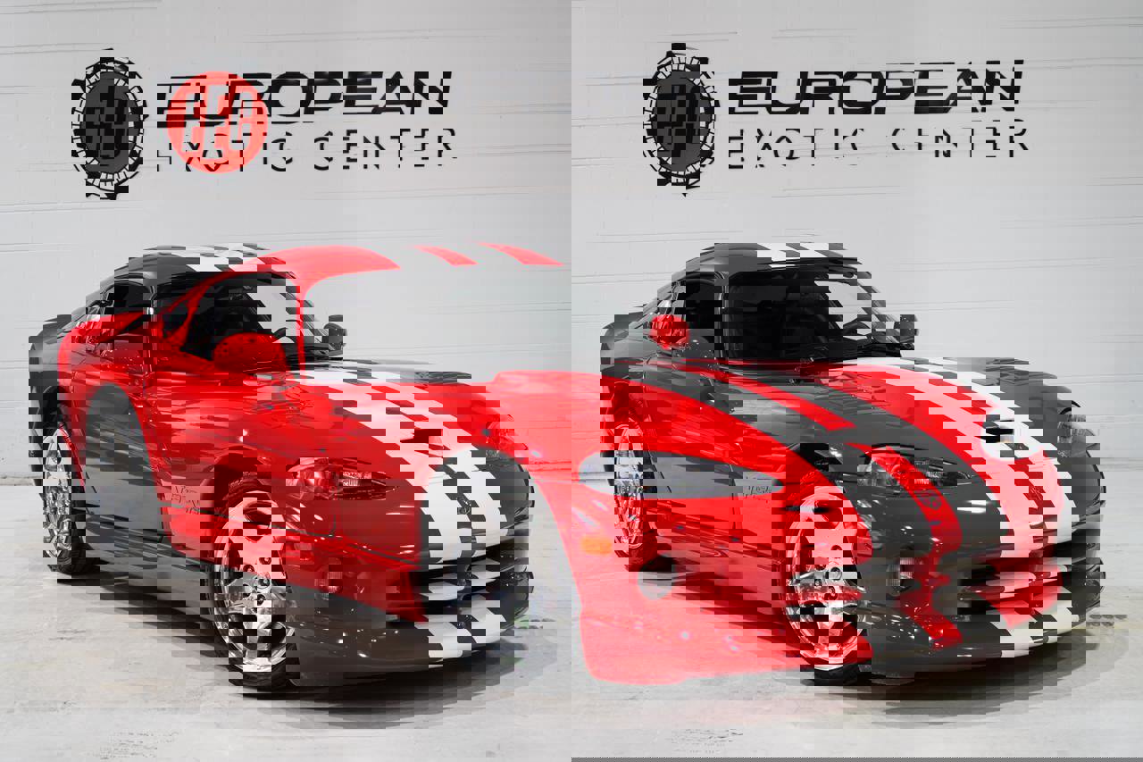 Used 2002 Dodge Viper GTS image 1
