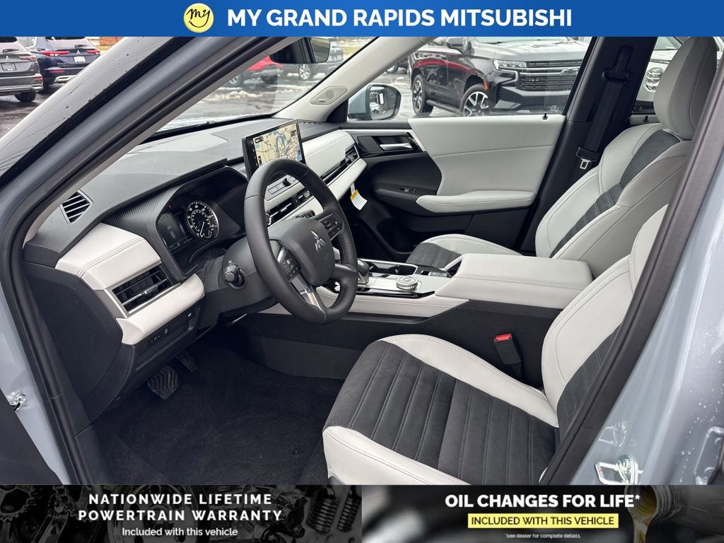 New 2026 Mitsubishi Outlander SE image 9