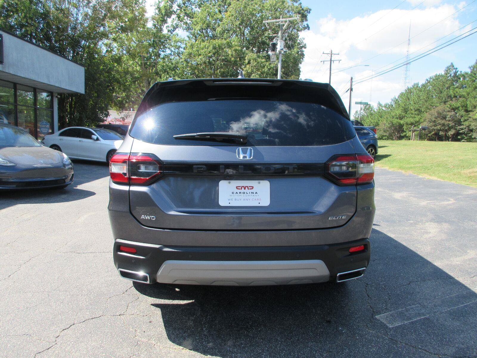 Used 2025 Honda Pilot Elite image 6
