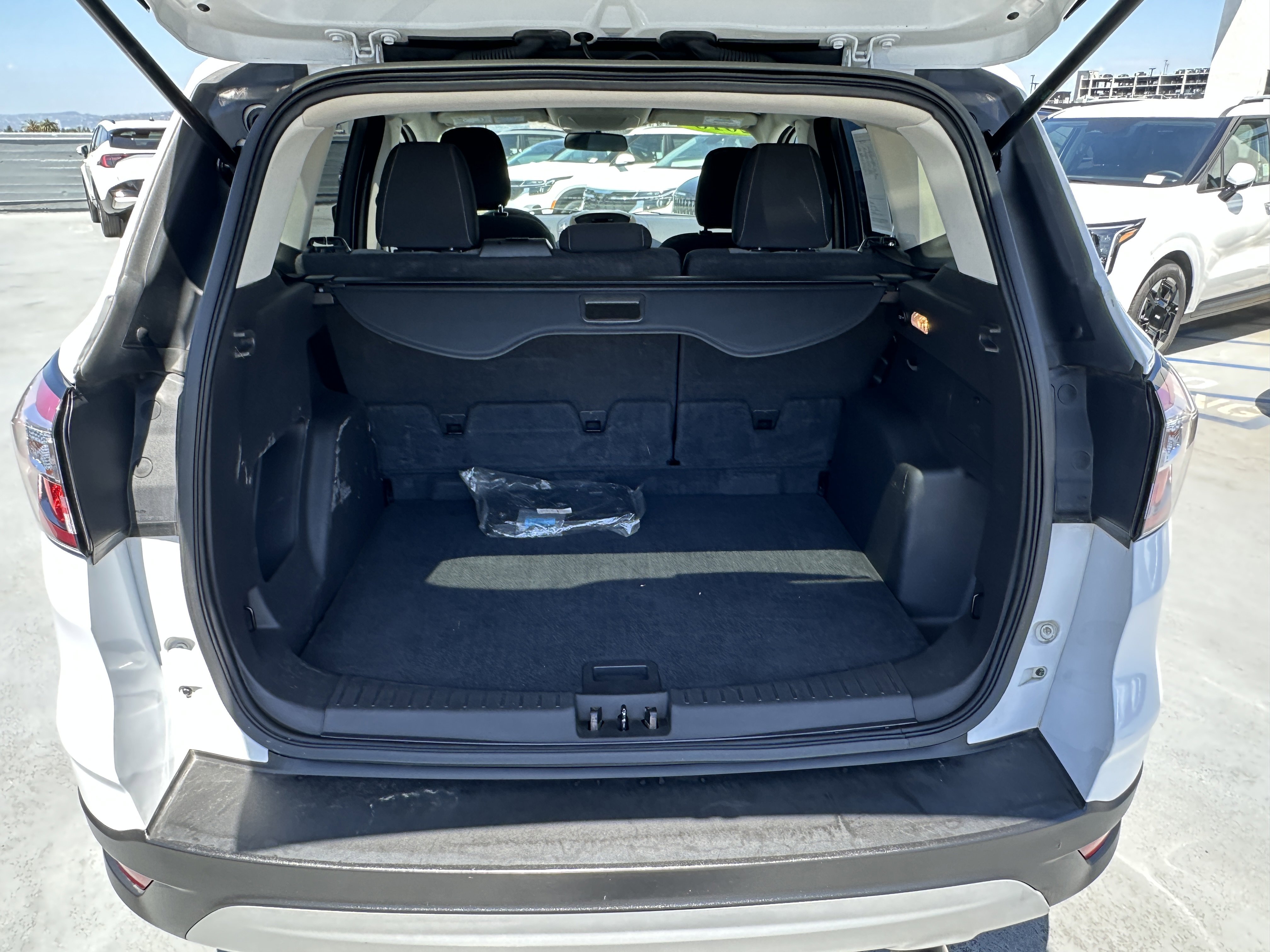 Used 2018 Ford Escape SE FWD image 21