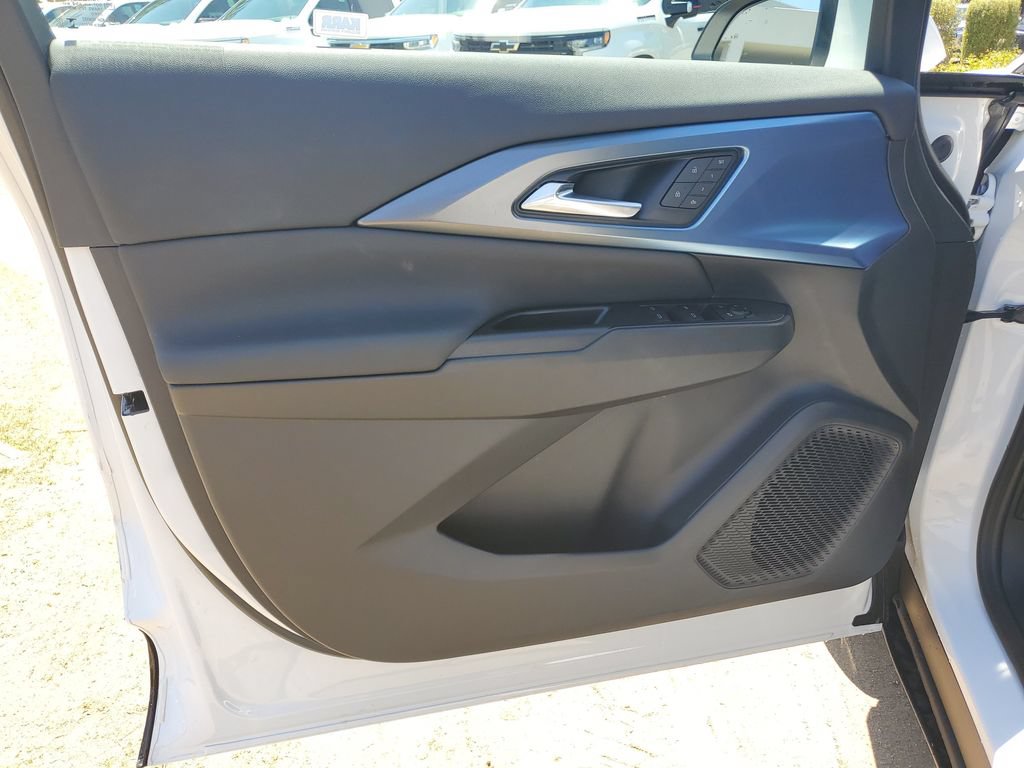 Used 2026 Chevrolet Equinox EV LT w/ Convenience Package II AWD/4WD image 19