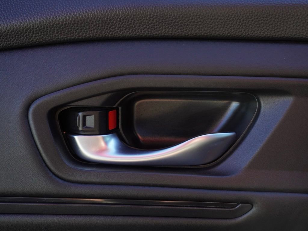 Used 2023 Honda Accord Sport image 11