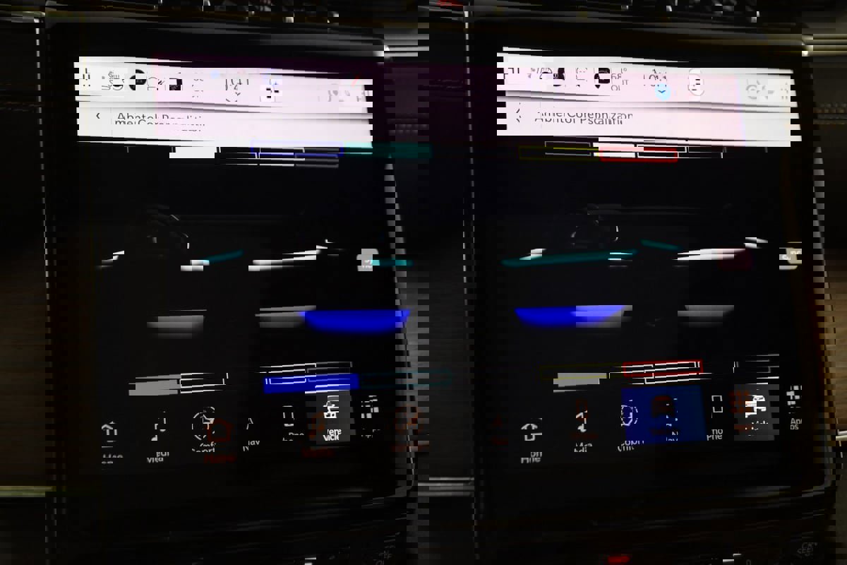 Used 2023 Jeep Grand Cherokee Summit w/ Luxury Tech Group V image 39