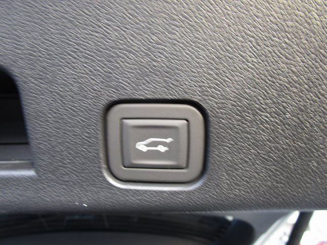 New 2026 Chevrolet Traverse Z71 w/ Driver Confidence Package image 23