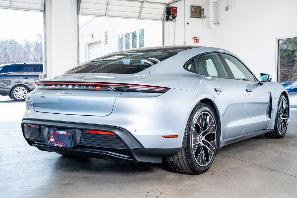 Used 2024 Porsche Taycan image 6