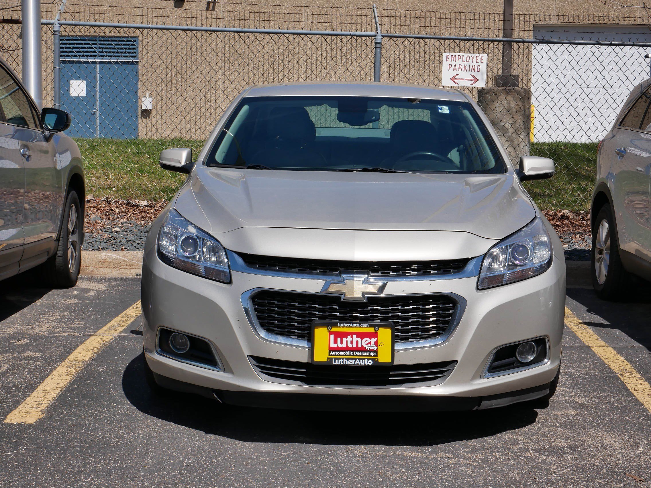 Used 2015 Chevrolet Malibu LT FWD image 2