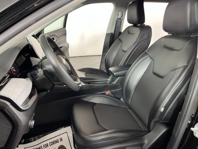 Used 2022 Jeep Compass Latitude FWD image 20