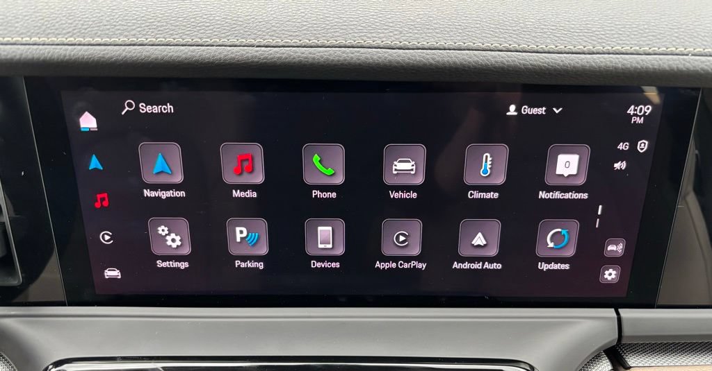 Certified 2025 Porsche Panamera 4 AWD/4WD image 24