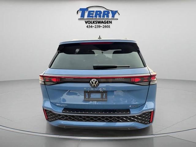 New 2026 Volkswagen Tiguan SEL R-Line image 3
