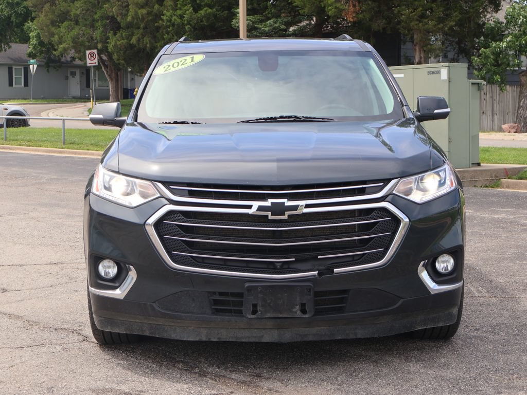 Used 2021 Chevrolet Traverse LT w/ LT Premium Package AWD/4WD image 4