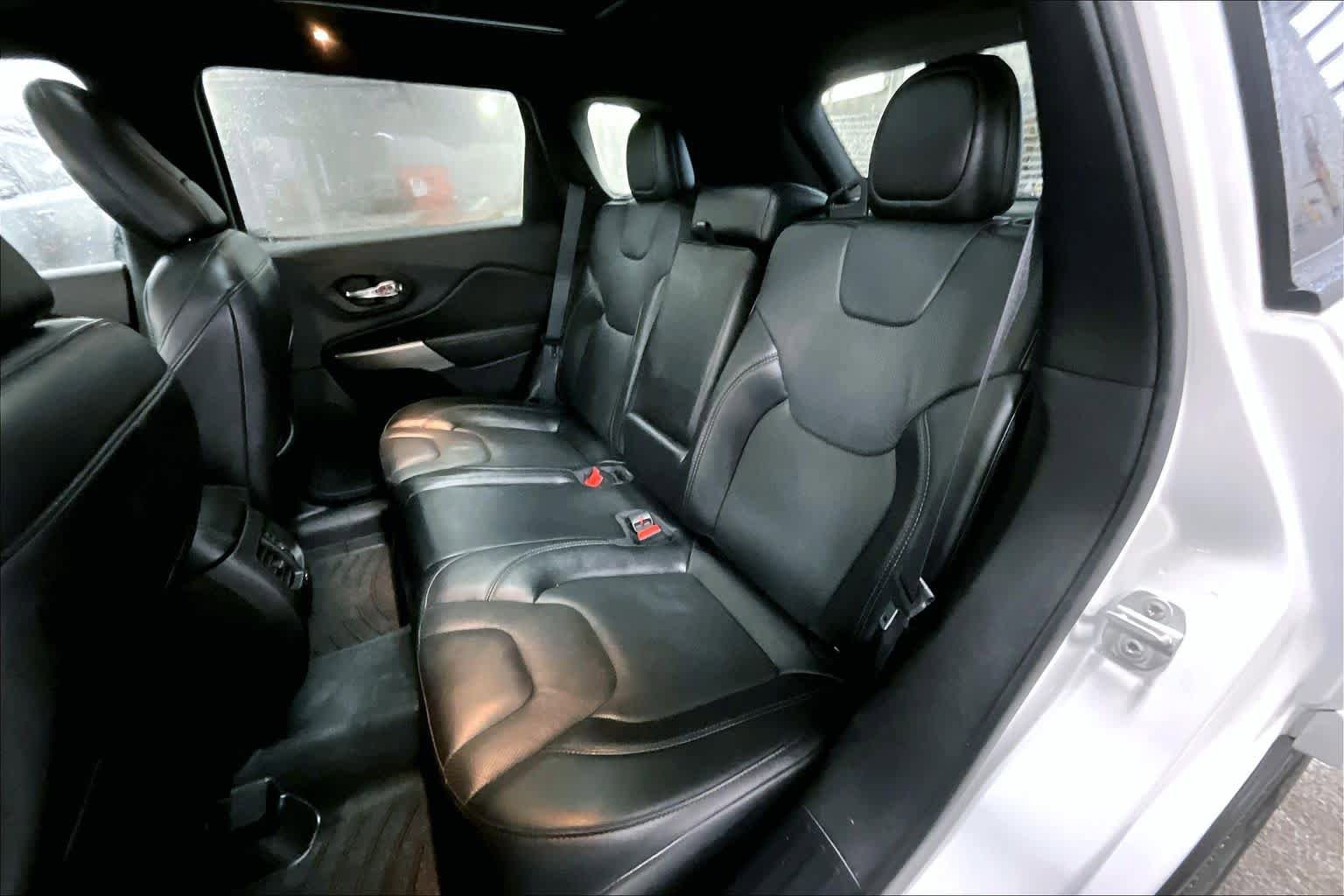 Used 2021 Jeep Cherokee High Altitude image 21