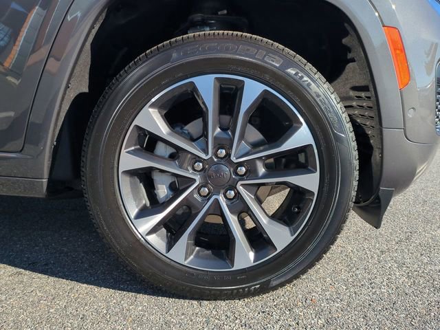 New 2025 Jeep Grand Cherokee Overland w/ Luxury Tech Group IV image 11