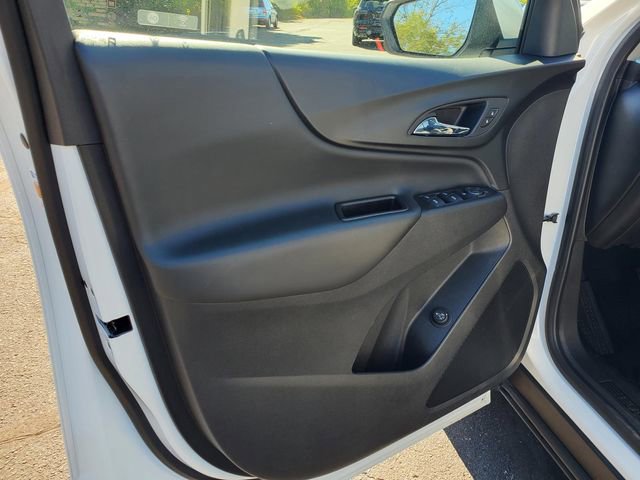 Used 2022 Chevrolet Equinox LT w/ Driver Convenience Package image 10
