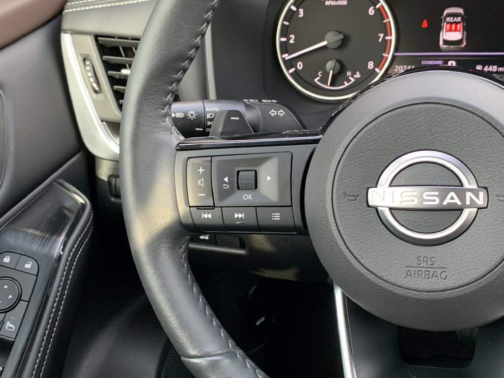 Used 2023 Nissan Rogue SV w/ SV Premium B Package FWD image 13