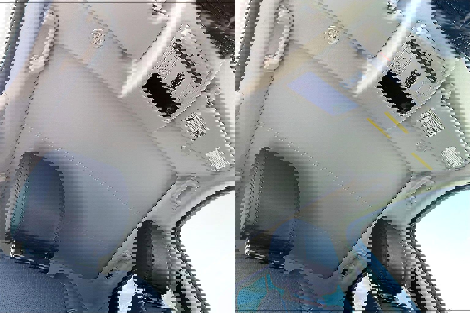 Certified 2025 Land Rover Discovery Sport S image 13