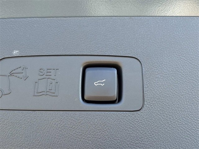 New 2026 Lincoln Corsair Premiere image 13