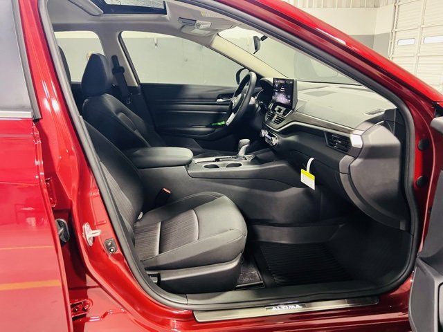 New 2025 Nissan Altima 2.5 SV w/ SV Special Edition Package image 33