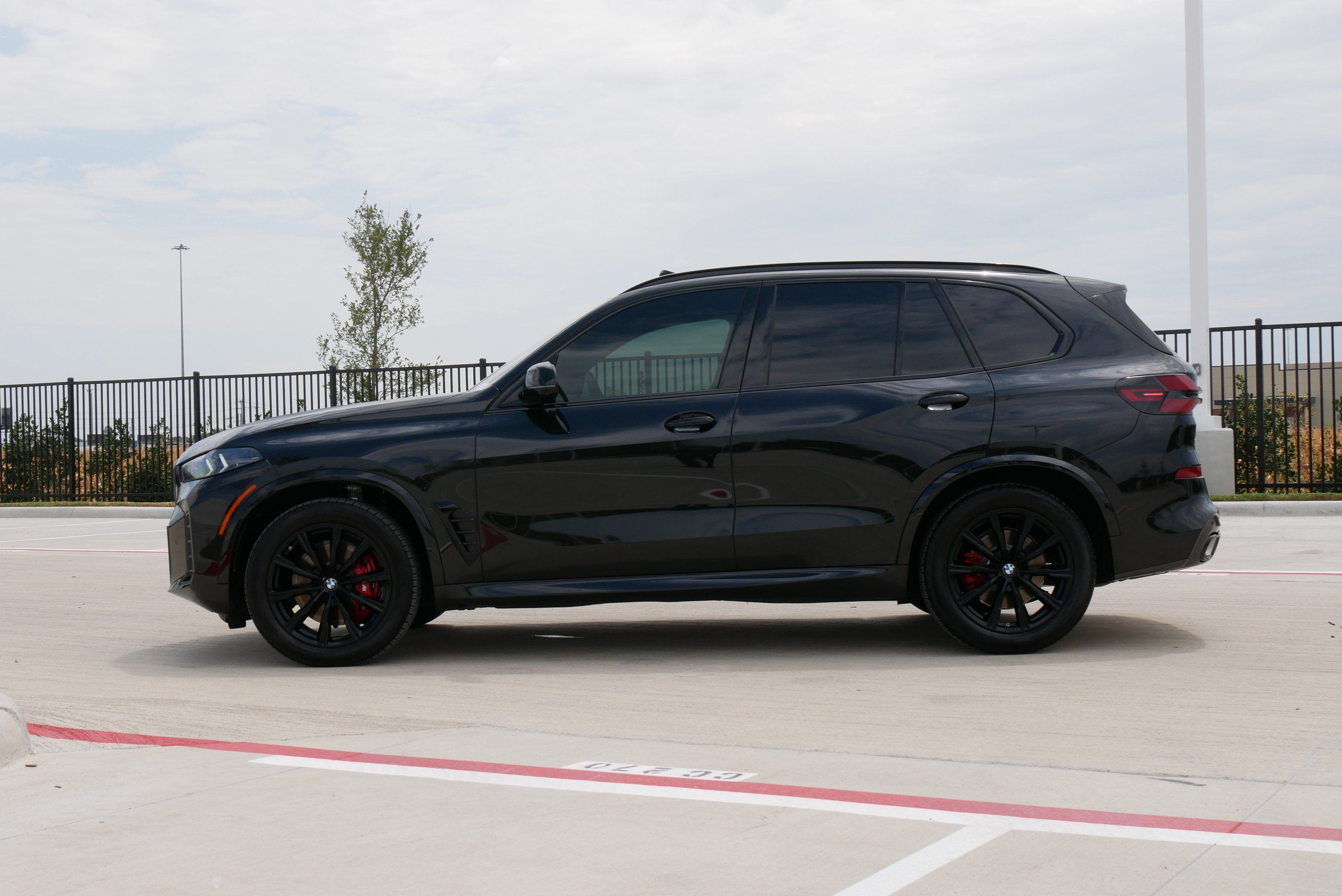 Used 2026 BMW X5 xDrive40i w/ M Sport Package AWD/4WD image 6