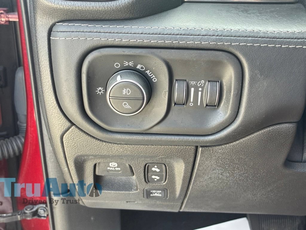 Used 2019 RAM 1500 Limited AWD/4WD image 39