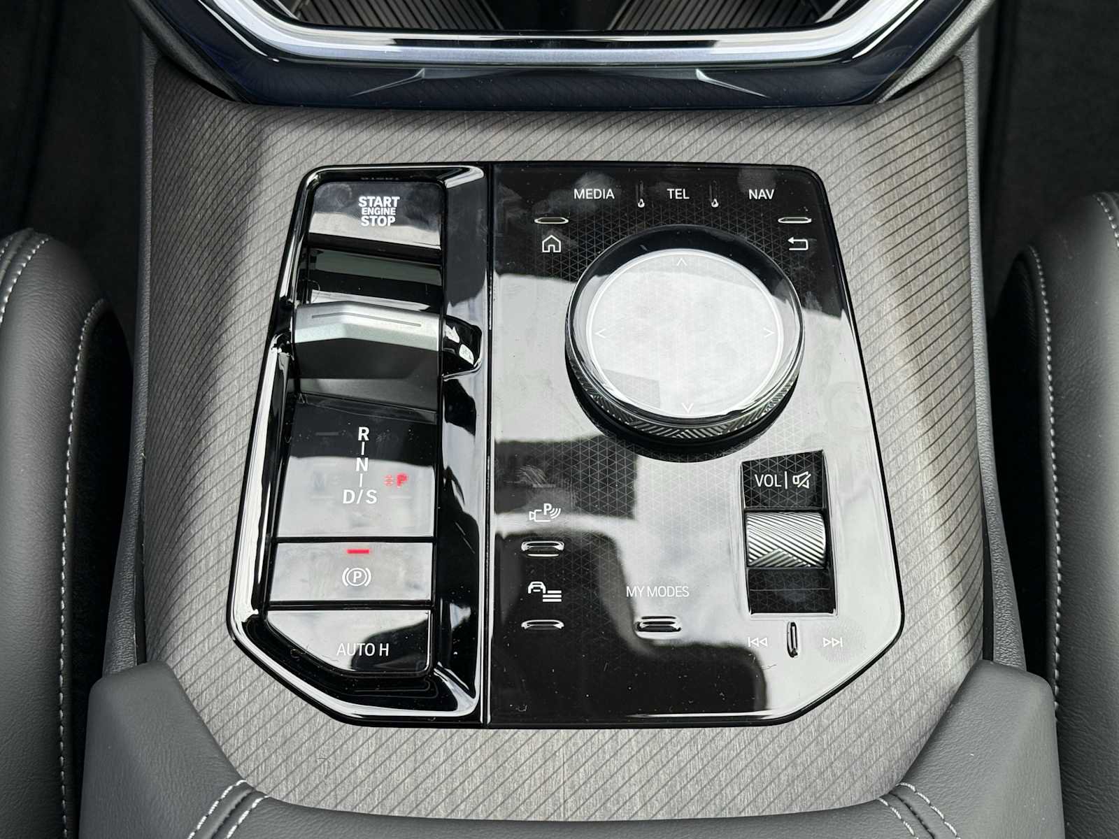 New 2025 BMW X3 xDrive30i w/ Premium Package image 18