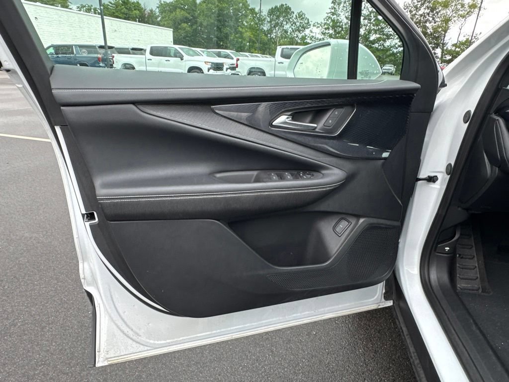 New 2025 Chevrolet Blazer EV LT AWD/4WD image 15